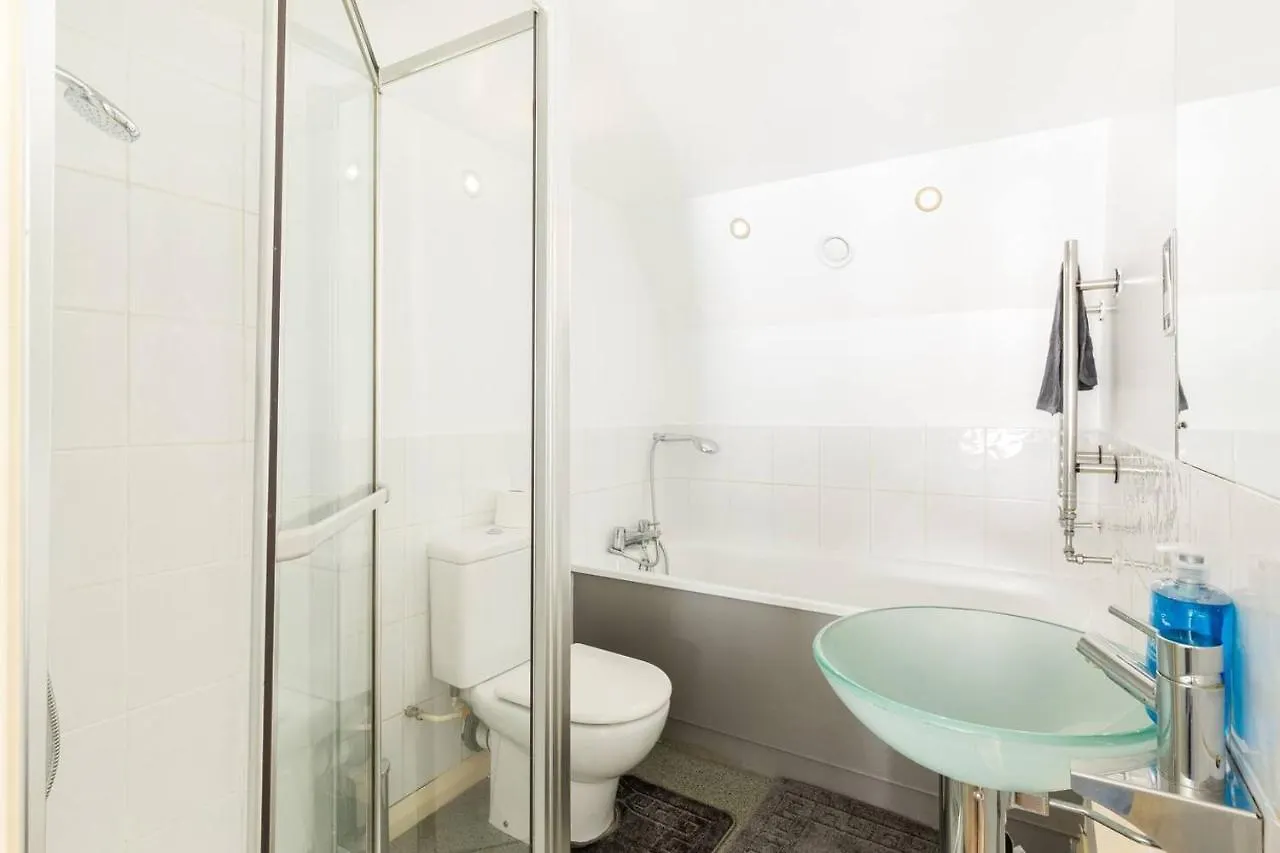 The Exquisite Duplex Of Central Nottingham