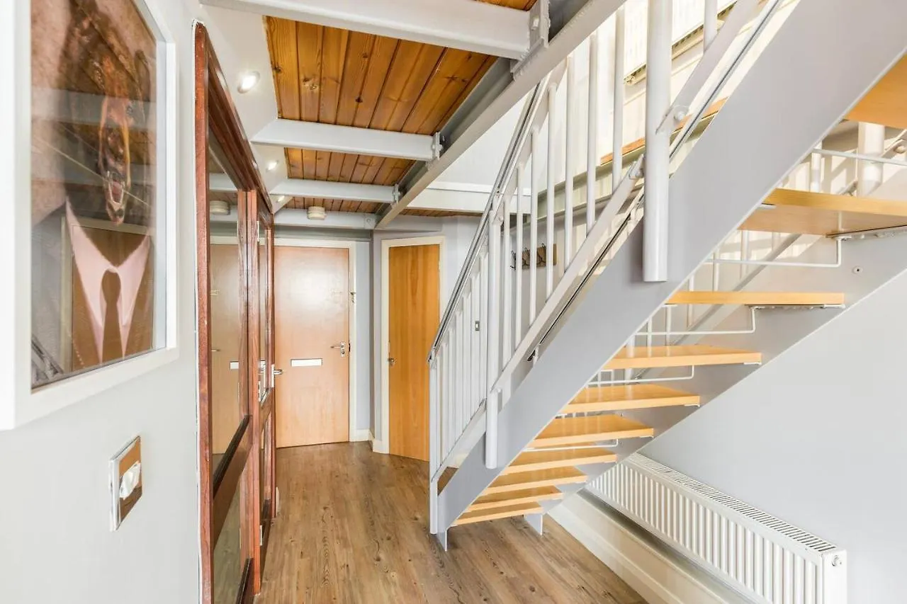 The Exquisite Duplex Of Central Nottingham